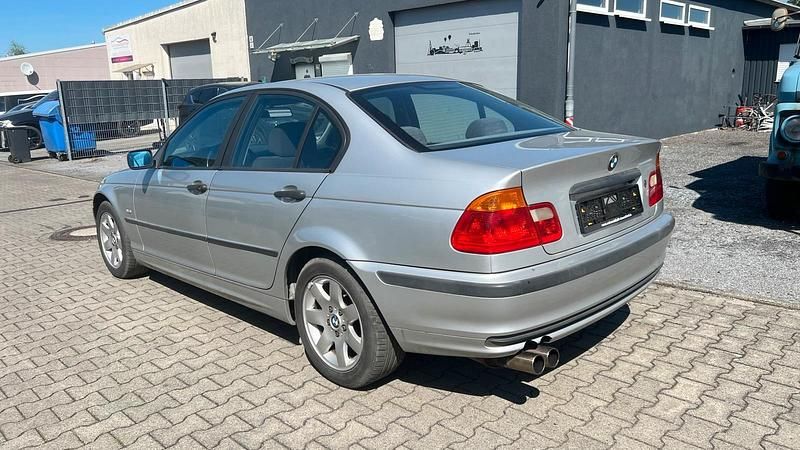 Gebraucht BMW 316 116 PS (85 kW) 1999 Silber Limousine