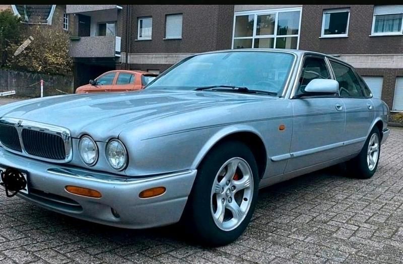 Silber Gebraucht 2001 Jaguar XJ Limousine | 10.000 € (Guter Preis) - Bild 1/4