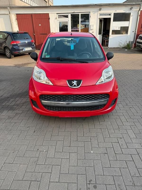 Rot Gebraucht 2010 Peugeot 107 Kleinwagen | 1.700 € (Fairer Preis) - Bild 1/4