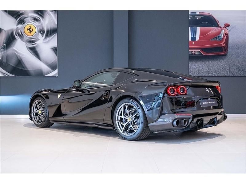 Gebraucht Ferrari 812 800 PS (588 kW) 2018 Schwarz Coupé