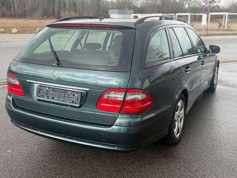 Second-hand Mercedes E200 184 CP (135 kW) 2008 Verde Break