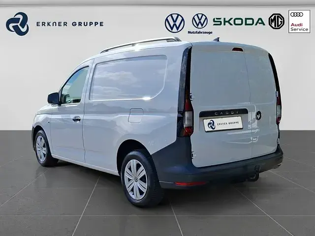Gebraucht VW Caddy Basis 102 PS (75 kW) 2021 Candyweiß Van / Kleinbus