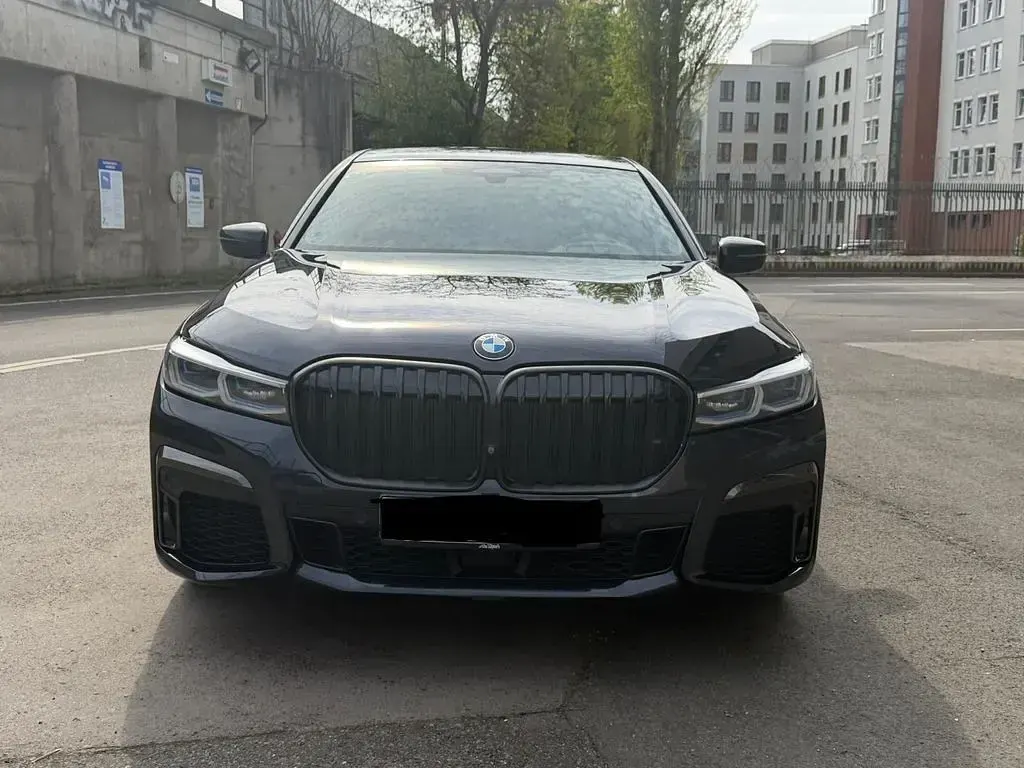 Gebraucht BMW 730 265 PS (194 kW) 2019 Schwarz Limousine