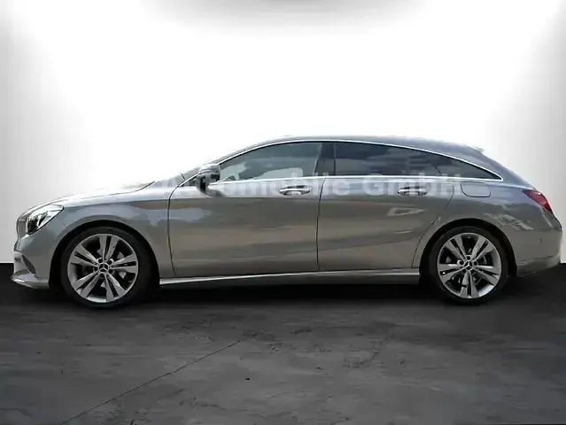 Gebraucht Mercedes CLA200 Shooting Brake 136 PS (100 kW) 2016 Andere Kombi