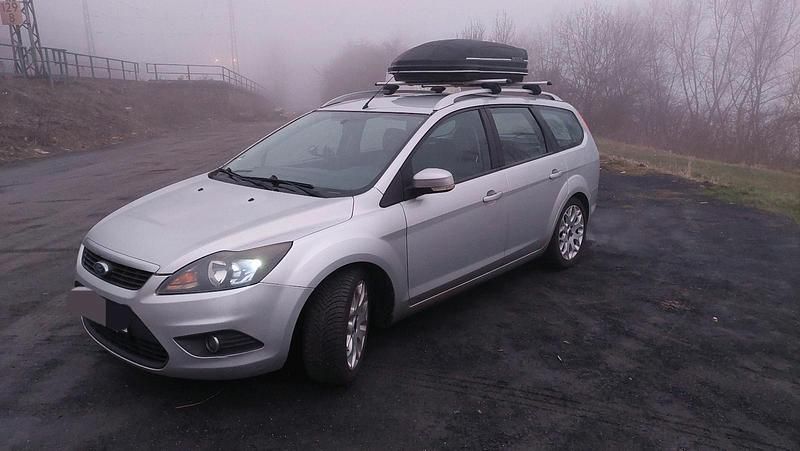 Gebraucht Ford Focus 109 PS (80 kW) 2009 Grau Limousine