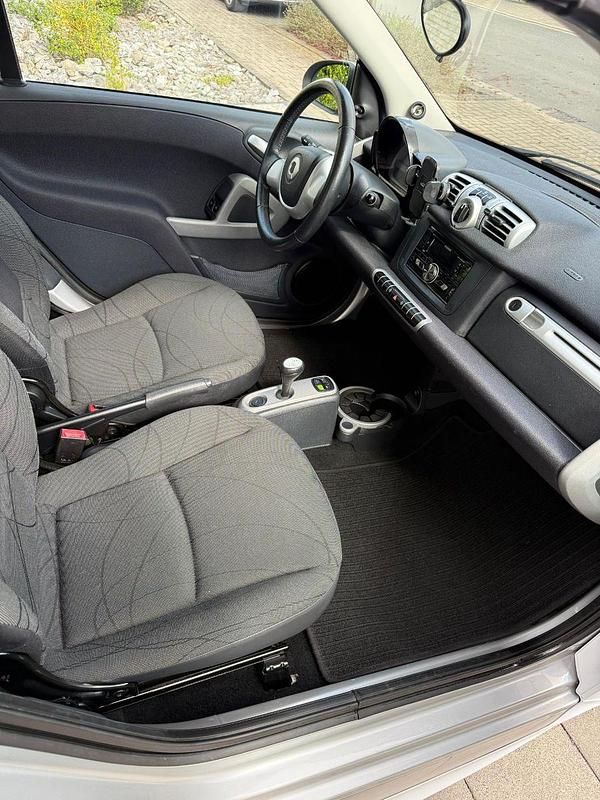 Gebraucht Smart ForTwo Cabrio 71 PS (52 kW) 2013 Weiß Cabrio