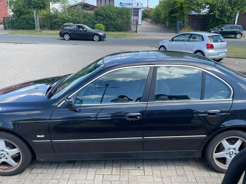 Schwarz Gebraucht 1998 BMW 520 Limousine | 2.500 € (Superpreis) - Bild 1/4