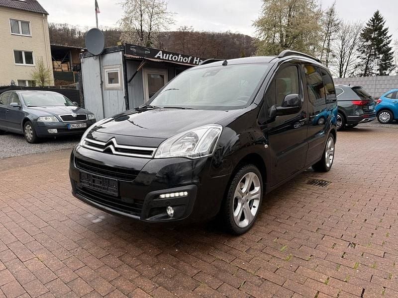 Gebraucht Citroën Berlingo 110 PS (80 kW) 2017 Schwarz Van / Kleinbus