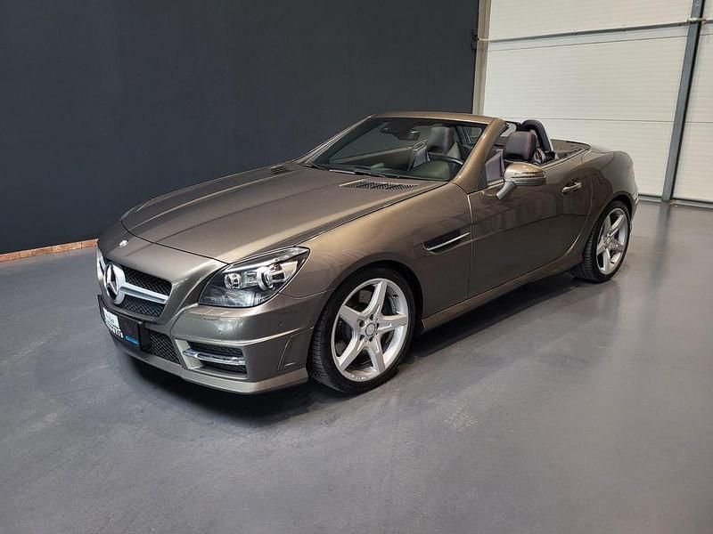 Indiumgrau Gebraucht 2013 Mercedes SLK250 AMG Cabrio | 23.950 € (Fairer Preis) - Bild 1/4