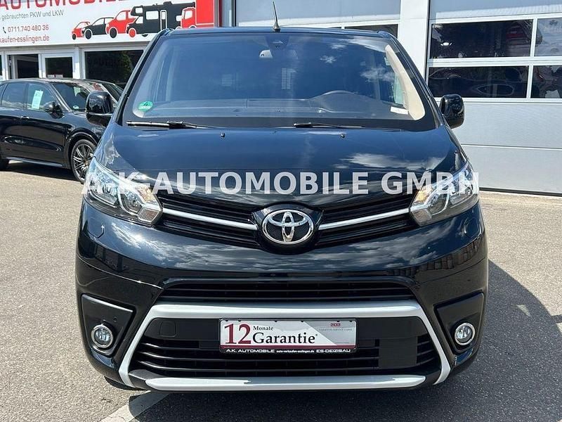 Schwarz Gebraucht 2022 Toyota Proace Verso Kombi | 34.499 € (Guter Preis) - Bild 1/4
