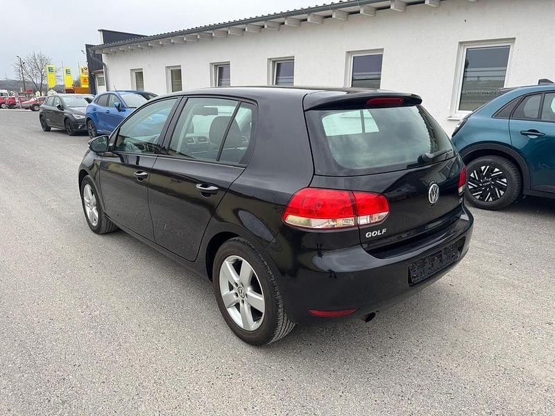 Gebraucht VW Golf VI Team 105 PS (77 kW) 2011 Schwarz Kleinwagen