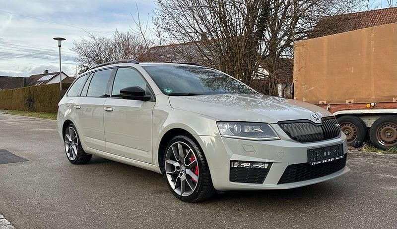 Grau Gebraucht 2015 Skoda Octavia RS Kombi | 15.000 € (Fairer Preis) - Bild 1/4