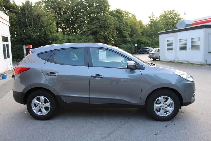 Gebraucht Hyundai ix35 Comfort 135 PS (99 kW) 2013 Grau SUV
