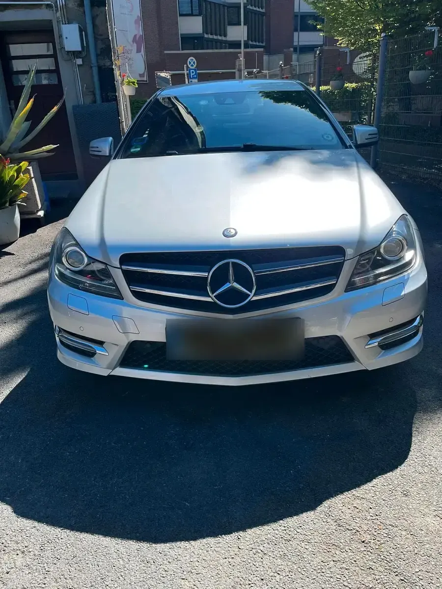 Gebraucht Mercedes C220 Style 170 PS (125 kW) 2014 Silber Coupé