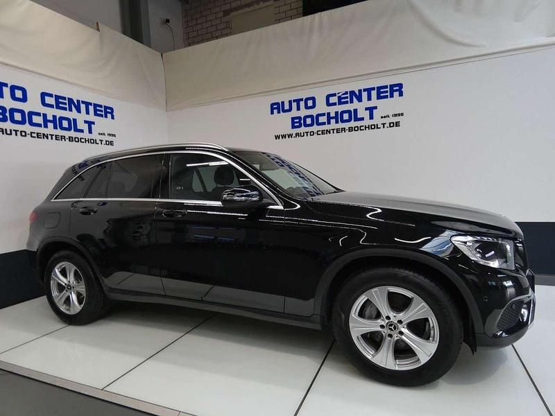 Gebraucht Mercedes GLC250 AMG line 211 PS (155 kW) 2017 Schwarz SUV