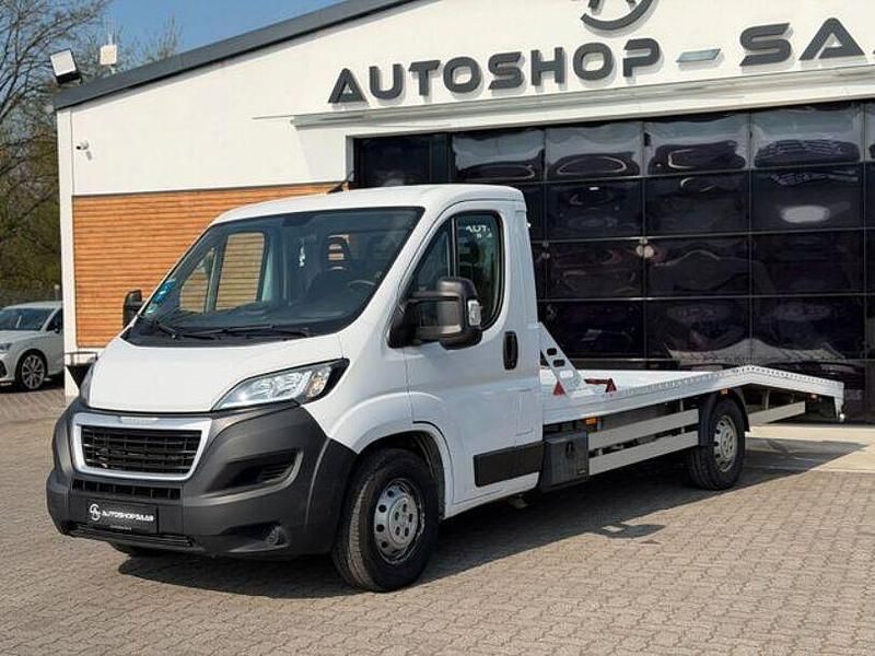 Gebraucht Peugeot Boxer 165 PS (121 kW) 2022 Weiss Van