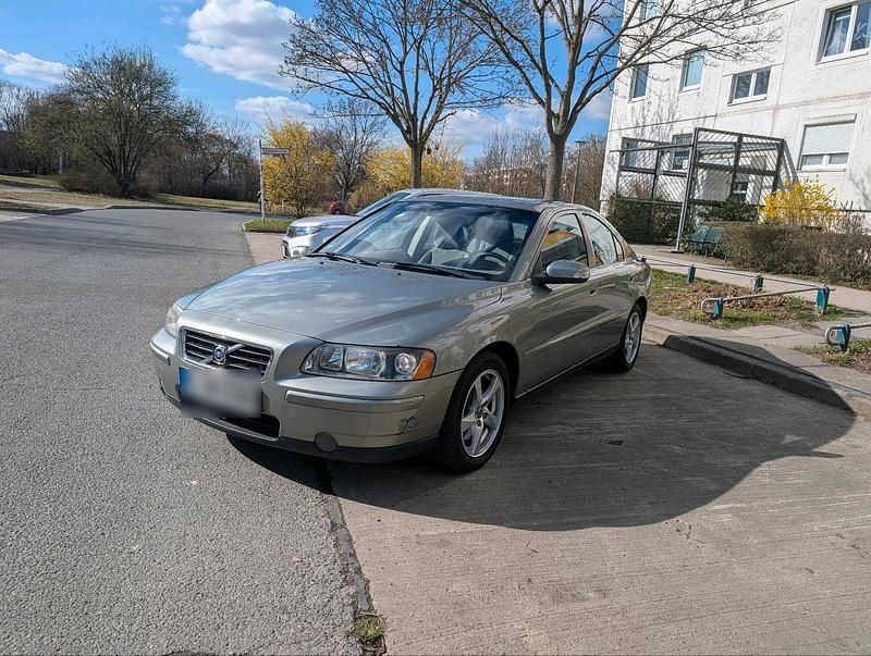 Gebraucht Volvo S60 140 PS (102 kW) 2006 Silber Limousine