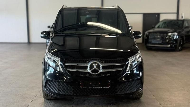 Gebraucht Mercedes V300 239 PS (175 kW) 2019 Schwarz Van / Kleinbus