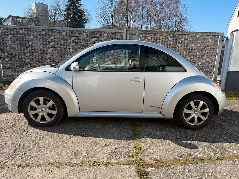 Gebraucht VW New Beetle 116 PS (85 kW) 2008 Silber Kleinwagen
