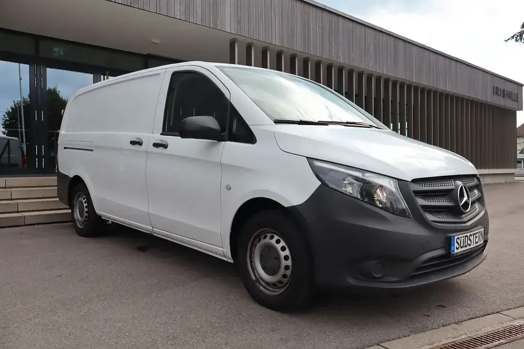 Gebraucht Mercedes Vito 114 PS (83 kW) 2016 Weiß Van