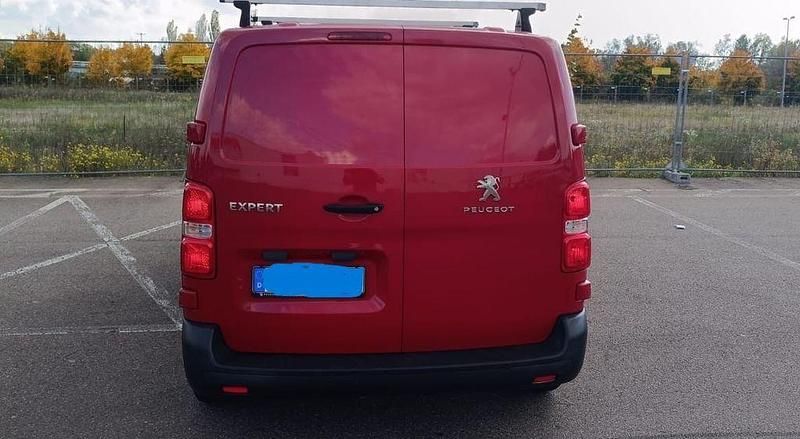 Gebraucht Peugeot Expert 116 PS (85 kW) 2017 Rot Van