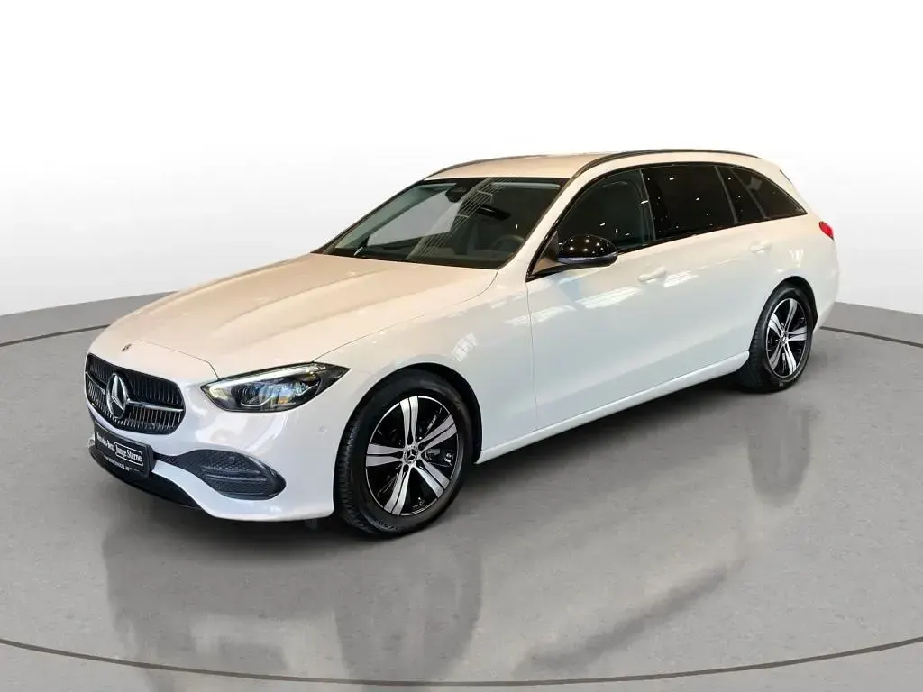 Gebraucht Mercedes C200 Avantgarde 204 PS (150 kW) 2023 Weiß Kombi