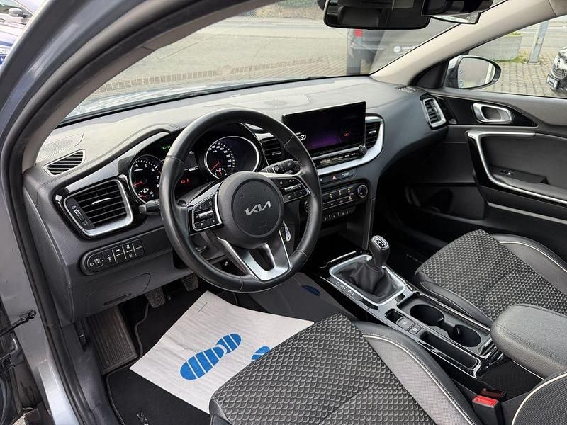 Gebraucht Kia XCeed Vision 160 PS (117 kW) 2023 Silber SUV