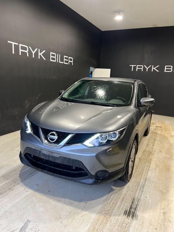 Grau Gebraucht 2017 Nissan Qashqai Visia SUV | 8.800 € (Fairer Preis) - Bild 1/4