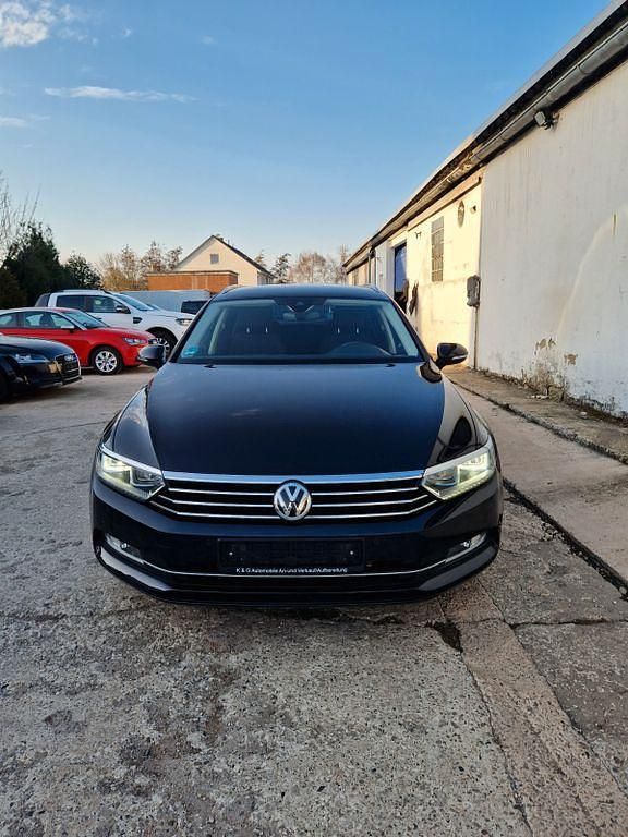 Gebraucht VW Passat Comfortline 150 PS (110 kW) 2018 Schwarz Kombi