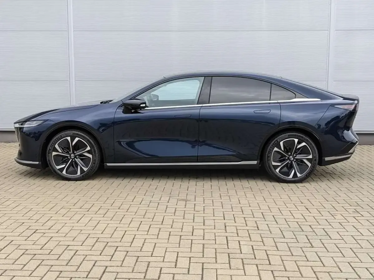 Neu Mazda 6e Takumi-Line 189 kW (258 PS) 2026 Deep crystal blue metallic Limousine