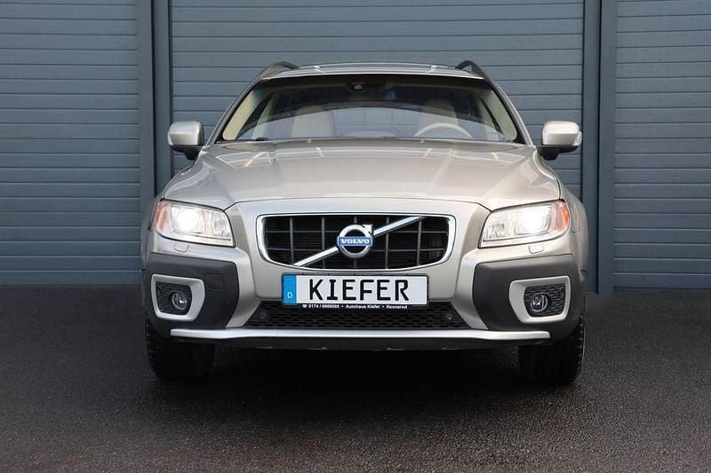 Gebraucht Volvo XC70 243 PS (178 kW) 2013 Gold Limousine