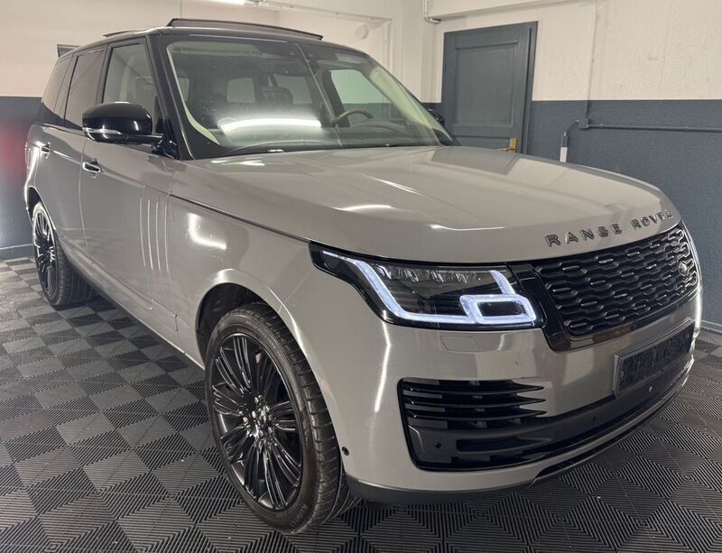 Schwarz Gebraucht 2018 Land Rover Range Rover Autobiography SUV | 39.990 € (Guter Preis) - Bild 1/4