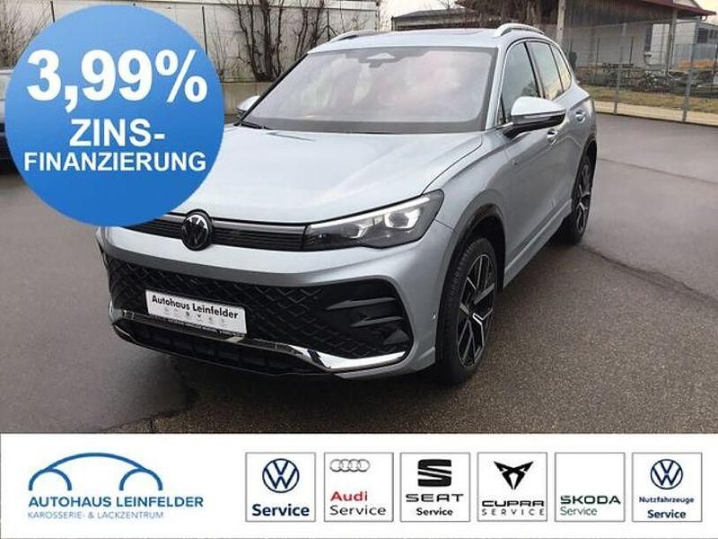 Silber Gebraucht 2024 VW Tiguan R-line Plus SUV | 47.990 € (Fairer Preis) - Bild 1/4