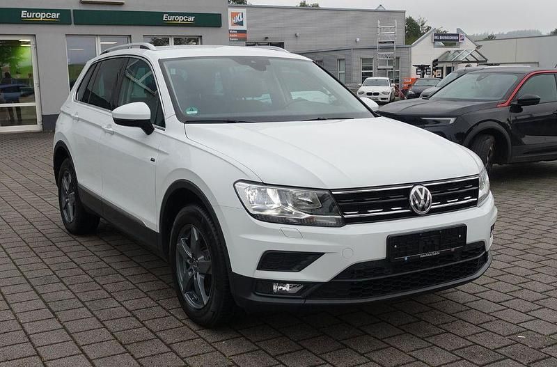 Weiß Gebraucht 2018 VW Tiguan Join SUV | 23.900 € (Guter Preis) - Bild 1/4