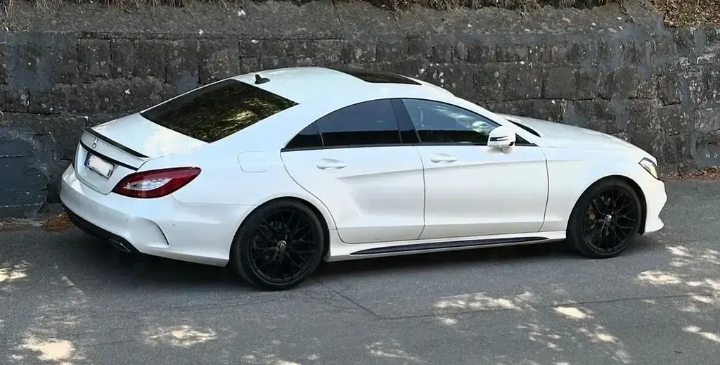 Gebraucht Mercedes CLS350 AMG line 252 PS (185 kW) 2015 Weiß Limousine