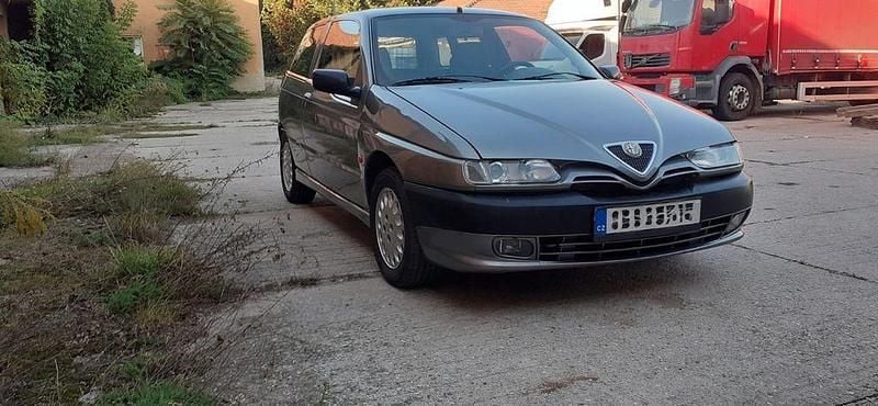 Gebraucht Alfa Romeo 145 129 PS (94 kW) 1995 Grau Kleinwagen