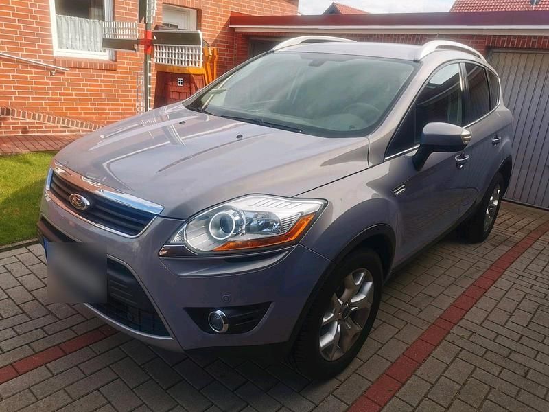 Grün Gebraucht 2012 Ford Kuga Champions Edition SUV | 8.000 € (Fairer Preis) - Bild 1/4