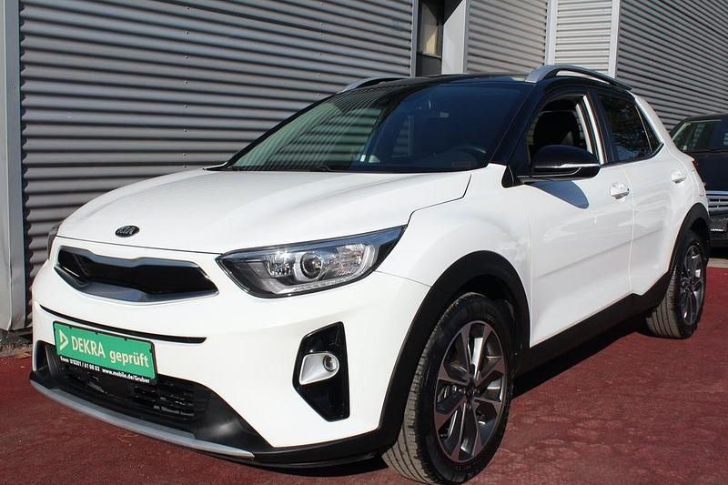 Gebraucht Kia Stonic Spirit 120 PS (88 kW) 2018 Schwarz SUV