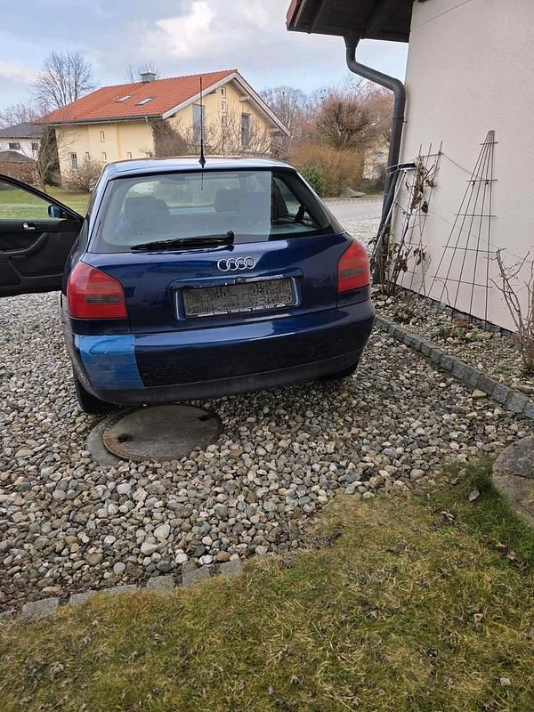 Usata Audi 100 101 CV (74 kW) 1999 Blu Berlina