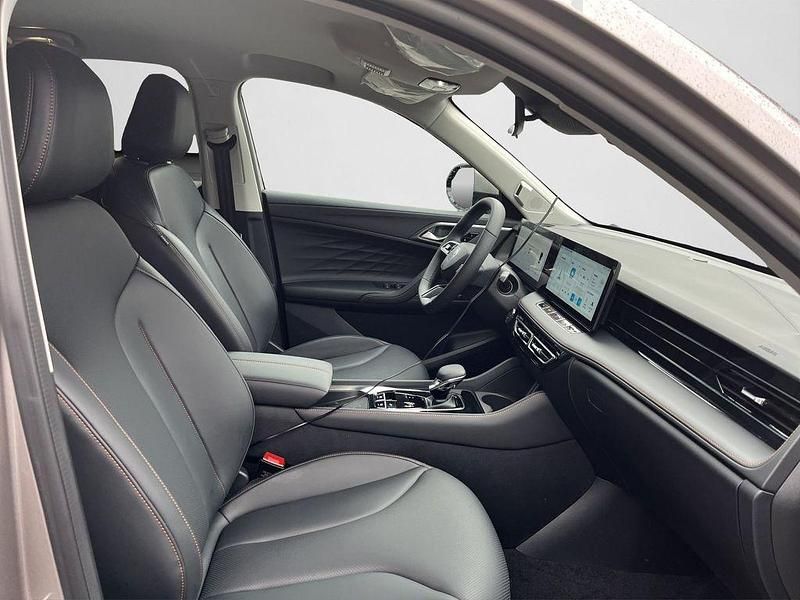 Neu MG HS Luxury 224 PS (164 kW) 2026 Silber SUV