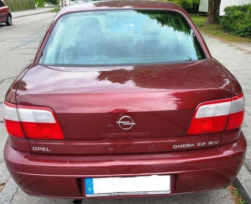 Orange Gebraucht 1999 Opel Omega Limousine | 2.500 € (Guter Preis) - Bild 1/4