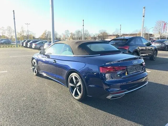 Gebraucht Audi A5 Cabriolet Advanced Plus 150 PS (110 kW) 2024 Navarrablau metallic Cabrio