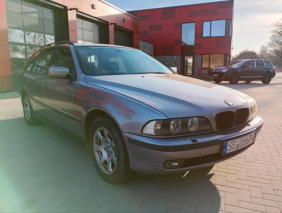 Gebraucht BMW 530 Shadowline 184 PS (135 kW) 2000 Grau Kombi
