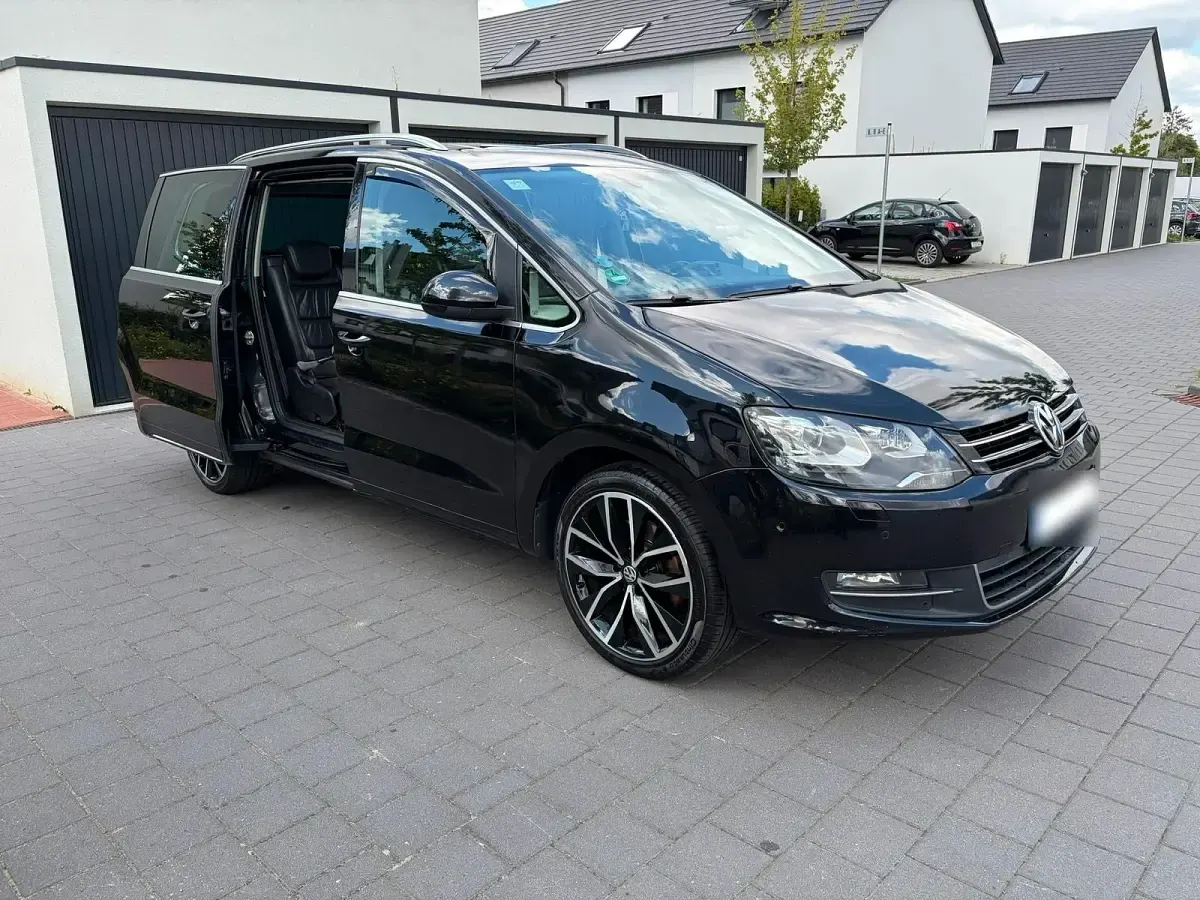 Gebraucht VW Sharan 140 PS (102 kW) 2012 Schwarz Van / Kleinbus