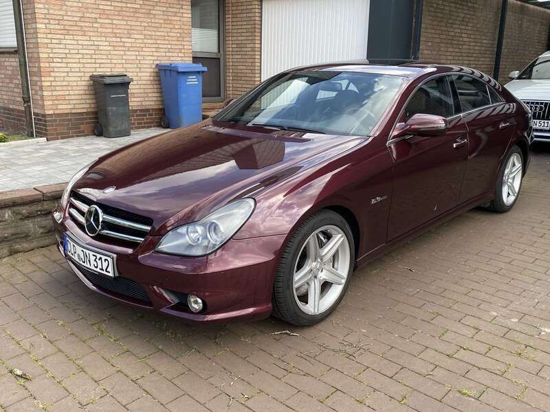 Rot Gebraucht 2009 Mercedes CLS63 AMG AMG Coupé | 25.600 € (Fairer Preis) - Bild 1/4