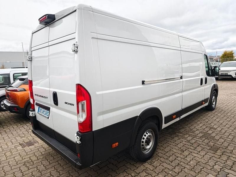 Gebraucht Peugeot Boxer 140 PS (102 kW) 2024 Weiß Van