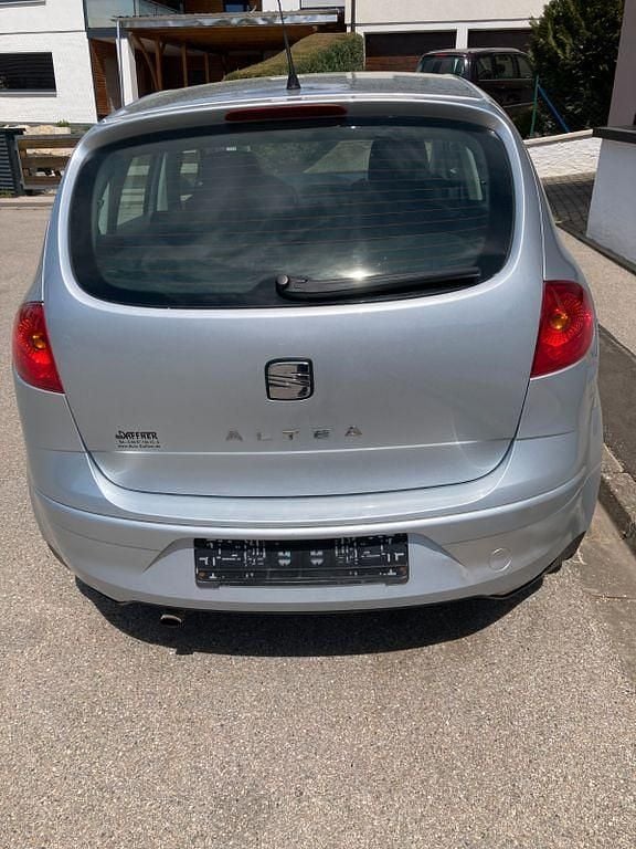 Usata Seat Altea Reference 102 CV (75 kW) 2009 Grigio Monovolume