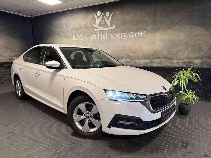 Gebraucht Skoda Octavia Ambition 110 PS (80 kW) 2021 Weiß Limousine