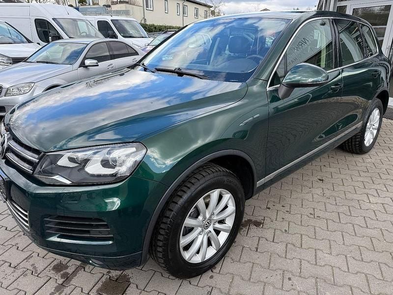 Grün Gebraucht 2013 VW Touareg SUV | 11.900 € (Superpreis) - Bild 1/4
