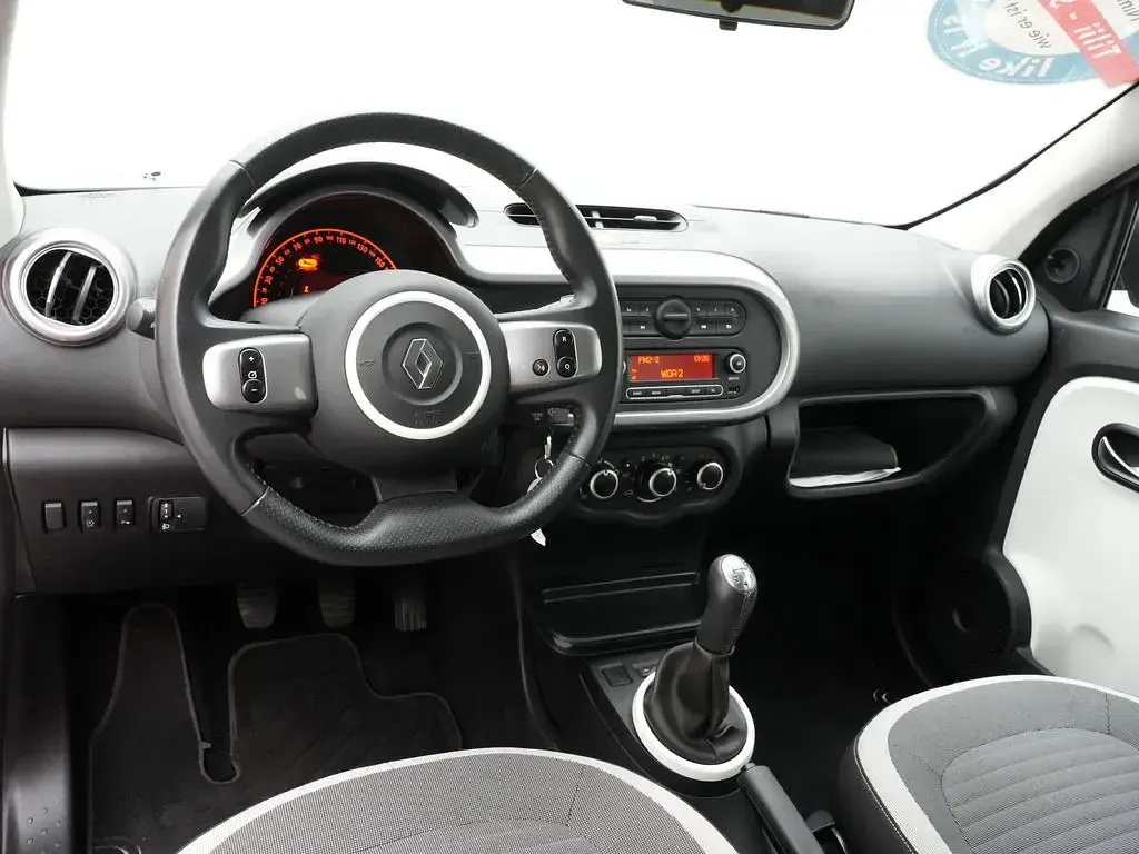 Gebraucht Renault Twingo LIMITED 71 PS (52 kW) 2018 Rot / dezirrot (metallic) Kleinwagen